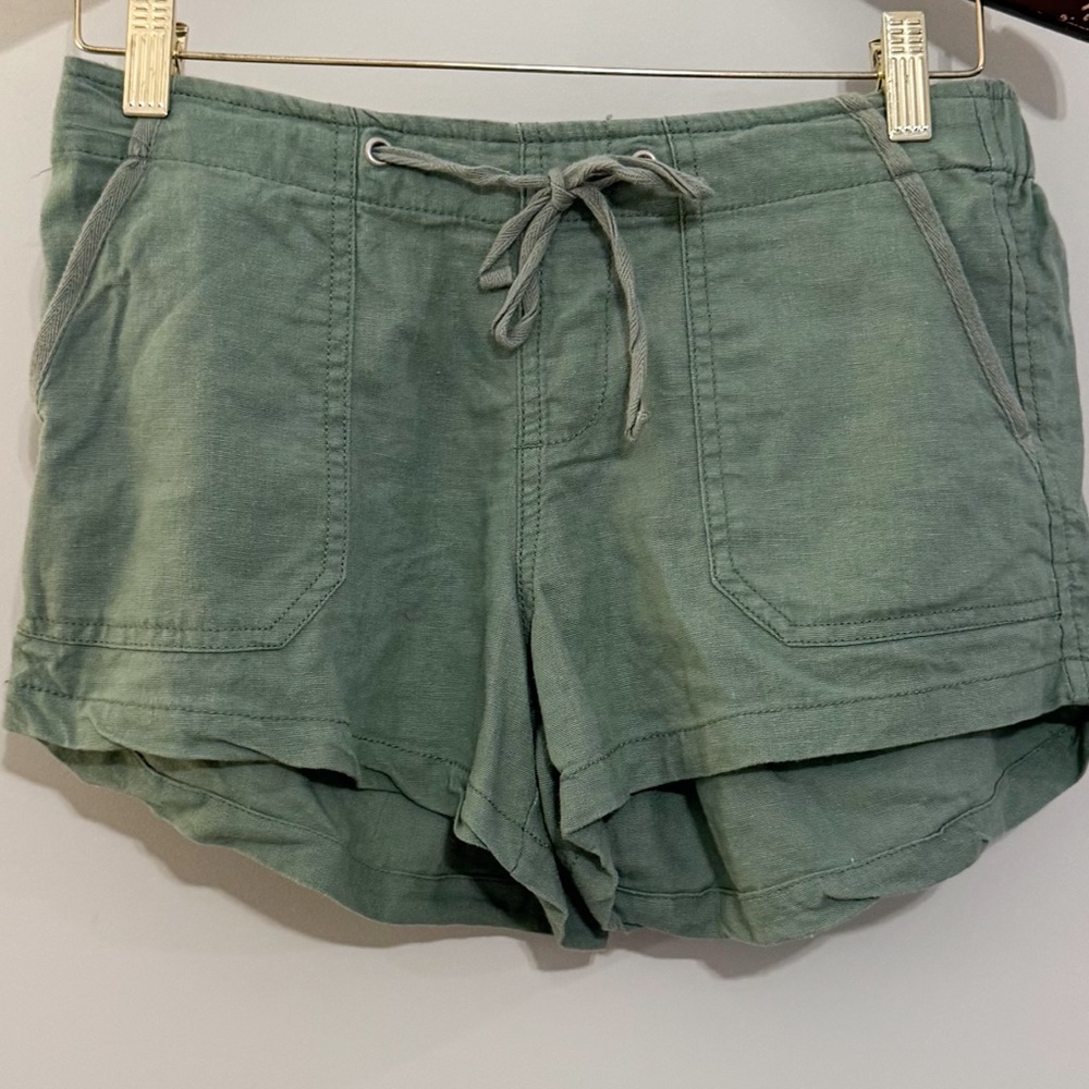 Altars state linen shorts